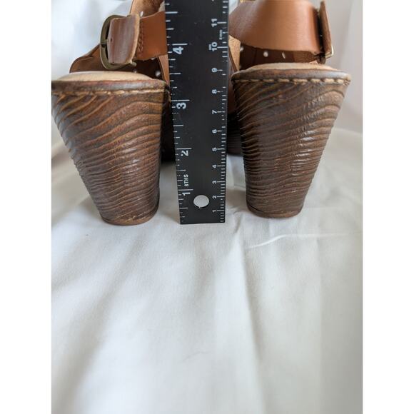 Born Brown Leather Perforated Peep Toe Slingback Wood Heel Platform Sandals - Picture 6 of 8